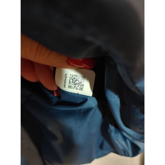 North Face Women's PLUS Size 2X Blue/Black Amazon JFK8 Logo Puffer Jacket - Picture 7 of 9